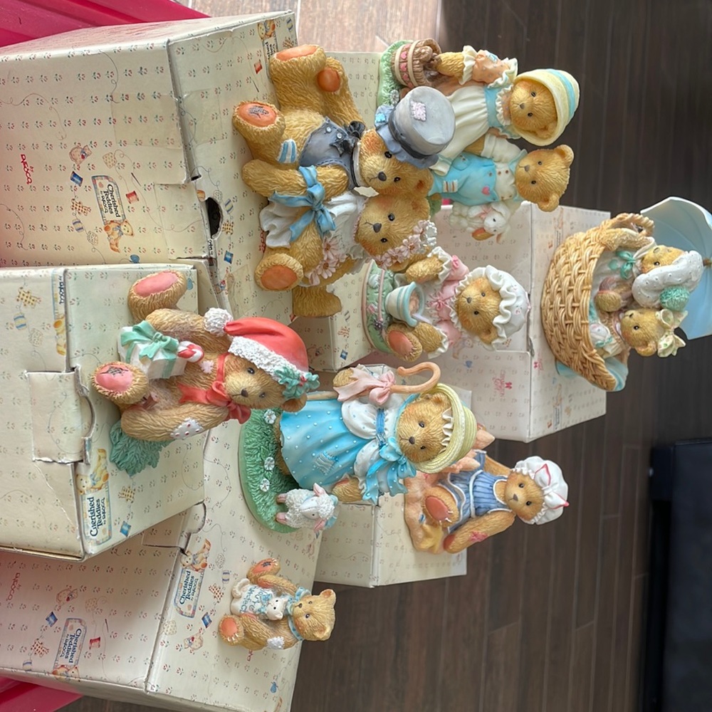 Cherish teddies